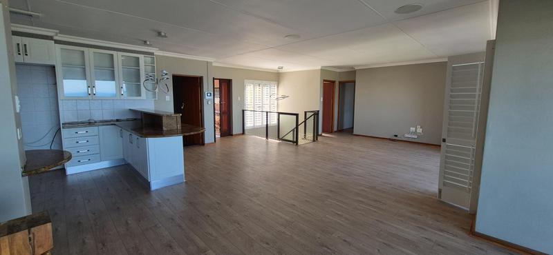 To Let 3 Bedroom Property for Rent in Outeniqua Strand Western Cape